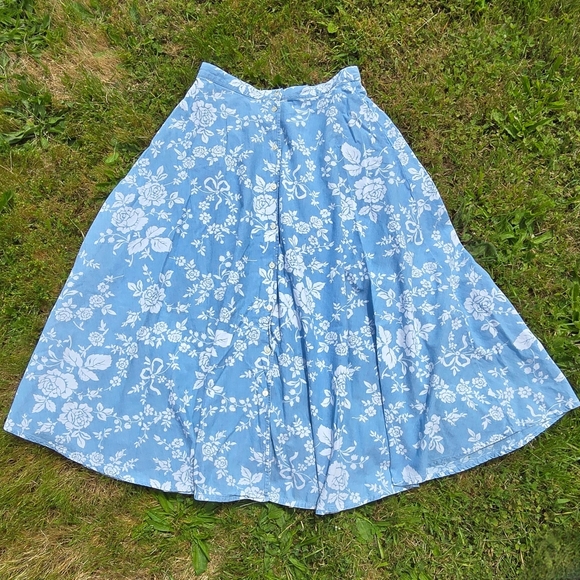 Vintage 80s / 90s light blue floral button down maxi skirt - Picture 1 of 4